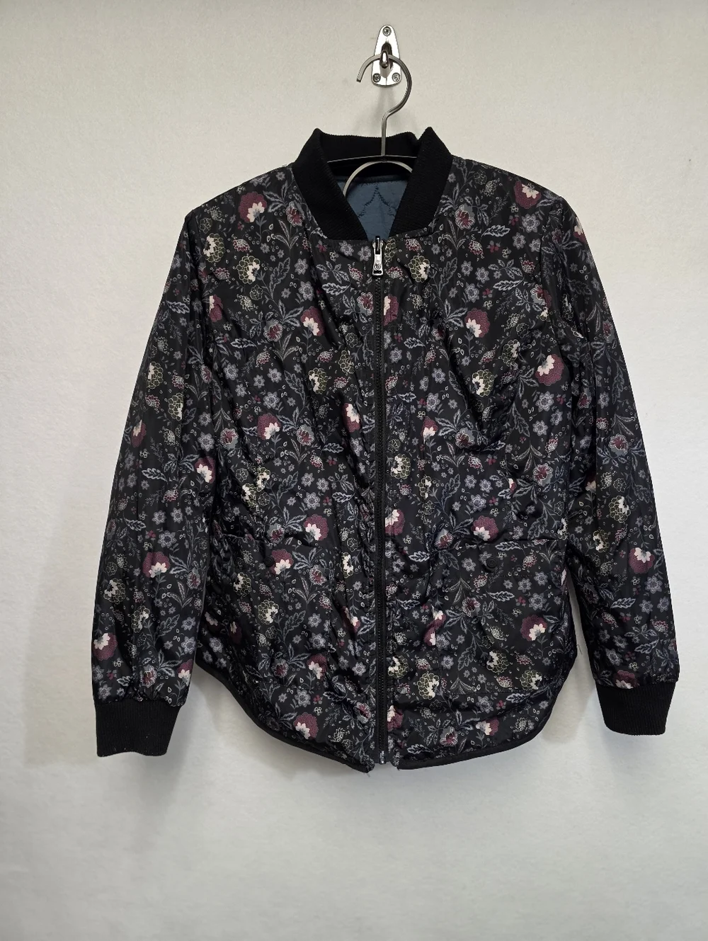 Bernardo Womens Reversible Floral Quilted Bomber Jacket Reverse Blue/gray M